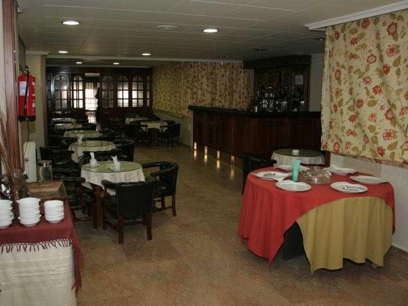 Oyo Hotel Francabel Cuenca  Restaurante foto